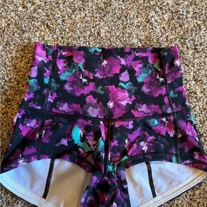 Rare Lululemon Wunder Under Shorts